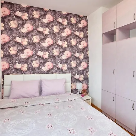 бриз Appartement *