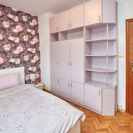 бриз Apartment Burgas